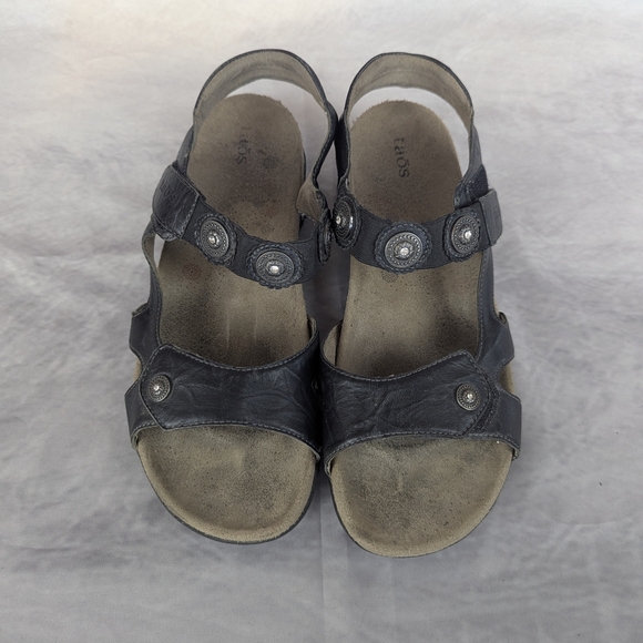 Taos Size 10 Women's Black Sandals Leather With Medallions - Picture 8 of 8